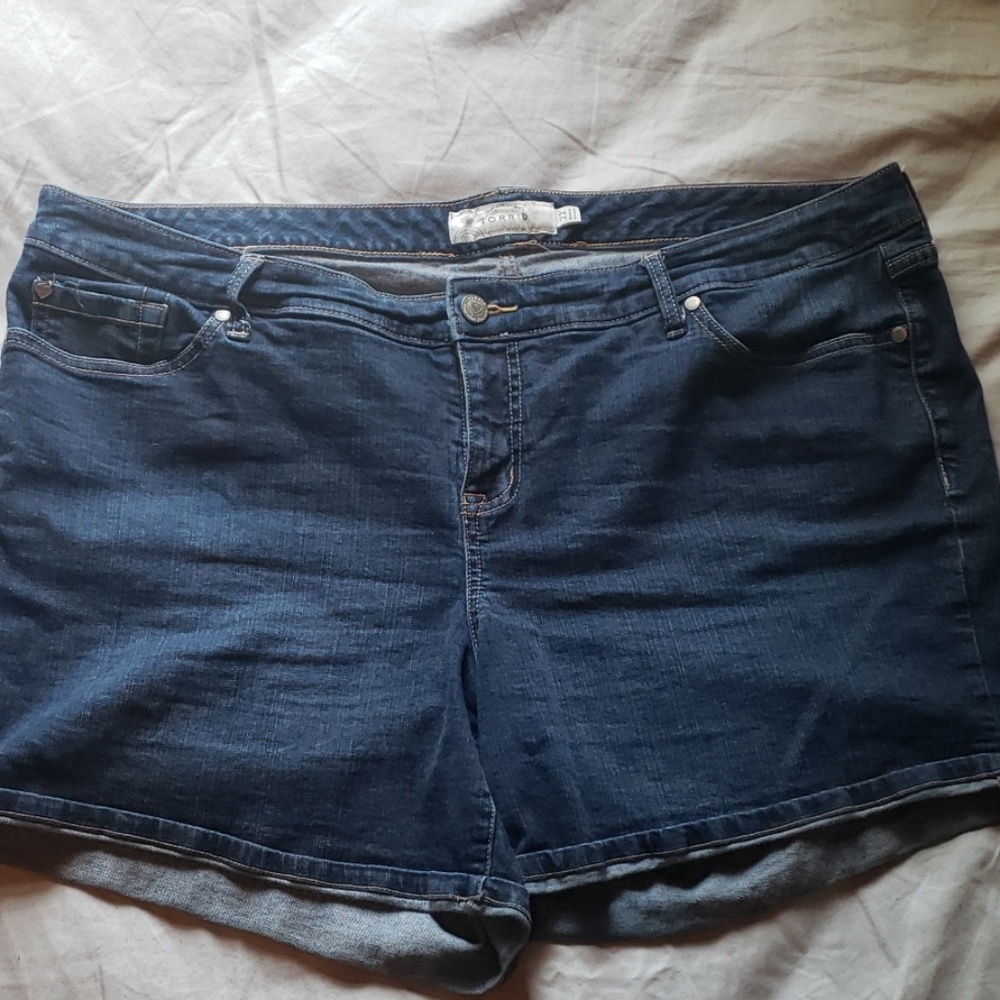 Torrid Blue Jean Shorts Size 22 Womens Plus